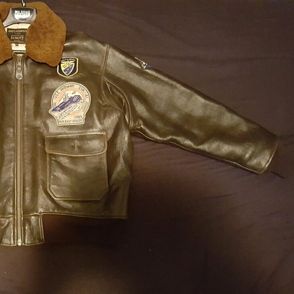 Leather jacket - Picture 2 of 5